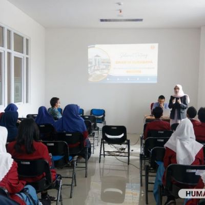 SMAN 10 Surabaya Bertandang ke UNESA, Gali Informasi Penerimaan Mahasiswa Baru