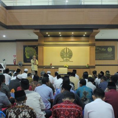 Sambut HUT RI ke-73, Unesa Gelar Istighosah dan Doa Bersama
