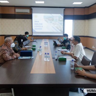 Dari Semarang ke Surabaya, Begini Maksud Kunjungan SMA Kolese Loyola ke UNESA