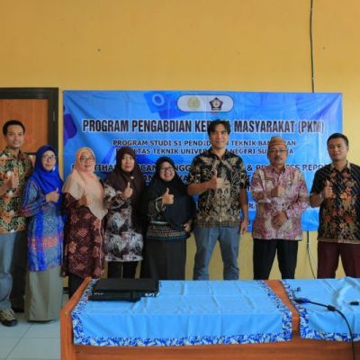 Dosen FT Beri Pelatihan MS Project untuk RAB-Laporan di SMKN Kemlagi
