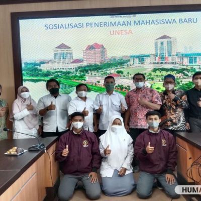 UNESA dan SMA Muhammadiyah 1 Babat Bahas Kerja Sama dan Perihal Penerimaan Mahasiswa Baru