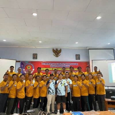 Diikuti Puluhan Guru PJOK, Tim UNESA Adakan Bimtek TKPN di Nganjuk