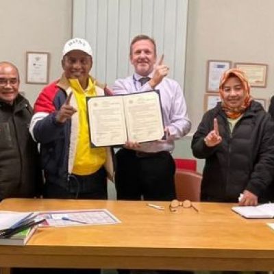 UNESA Jejaki Kerja Sama dengan Institusi Pendidikan di Liverpool