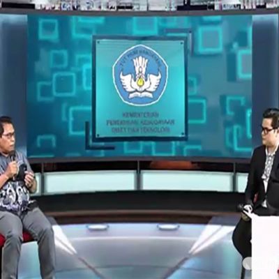 Jadi Pembicara Webinar HDI 2021 Puspresnas, Gubes UNESA Bahas Keunggulan Disabilitas