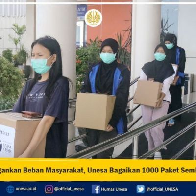 Ringankan Beban masyarakat, Unesa Bagikan 1000 Paket Sembako