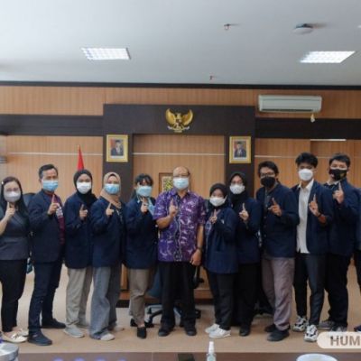 Lepas Delapan Mahasiswa Belajar ke Luar Negeri, Pesan Pimpinan Bikin Semangat