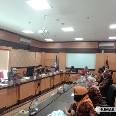 WR II Unesa Berharap Ikatan Pensiunan Unesa Tetap Berkarya Meski Sudah Purna