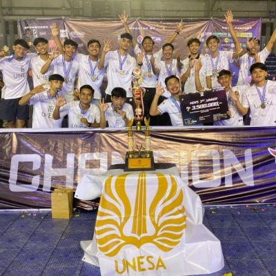 Sempat Tertinggal, Tim Futsal UNESA Raih Juara Tiga TUNFC
