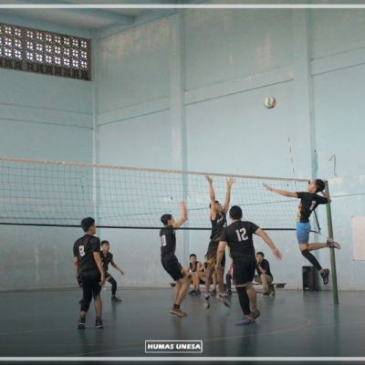 FIO Sapu Bersih Kejuaraan Voli antar Mahasiswa Unesa 2018