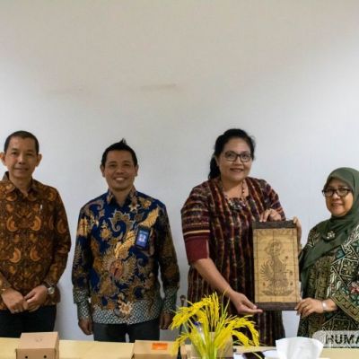 Kunjungan FIB Unud di FBS UNESA Bicarakan Kerja Sama