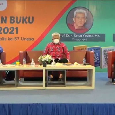 Keren FBS Luncurkan 41 Buku, Kado Dies Natalis ke-57 UNESA