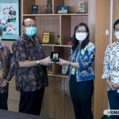 UNESA dan SEAMEO QITEP in Language Jalin Kerja Sama Pengembangan Materi Ajar