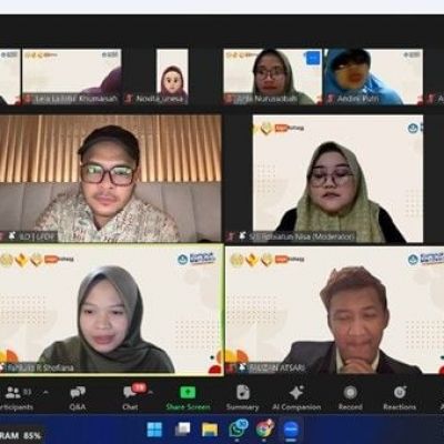 Sosialisasi Beasiswa LPDP Batch 2 UNESA Narasumber Bagikan Kiat Lolos Beasiswa