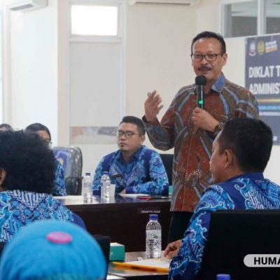 Sinergi LPSP UNESA dan Yayasan Hang Tuah Tingkatkan Kompetensi Tenaga Administrasi Sekolah di Surabaya