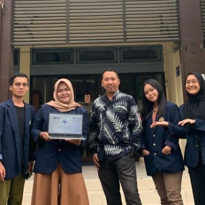Program RE2S Antarkan UKM Kependudukan UNESA Sabet Juara I Lomba Inovasi Nasional