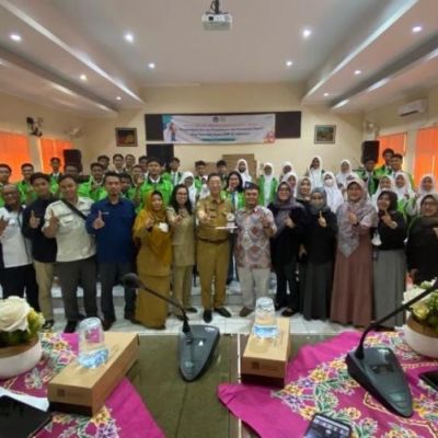 Dosen Teknik Sipil Latih Guru dan Siswa SMK Menggunakan Total Station