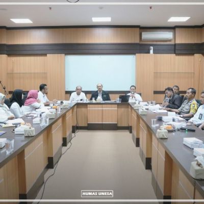 Komitmen Bersama antara Unesa, Telkom, PLN, dan Kepolisian Jelang tes UTBK
