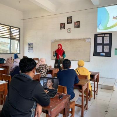 Dukung Sektor Pariwisata di Gresik lewat Peningkatan Kualitas Produk IKM