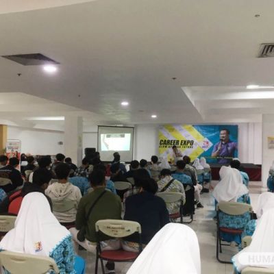 UNESA Sosialisasi Prodi Unggulan di Career Expo
