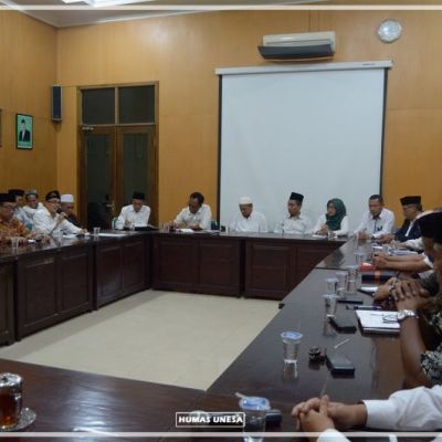 Gelar FGD bersama PWNU Jatim Unesa Berikan 150 Beasiswa untuk Jalur Pesantren, Tahfidz, dan Prestasi MTQ
