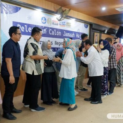 Puluhan Civitas Akademika Berangkat Haji, UNESA Gelar Pelepasan Resmi