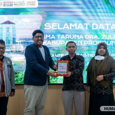 UNESA Dikunjungi SMA Taruna Dra Zulaeha dan MA Islamiyah
