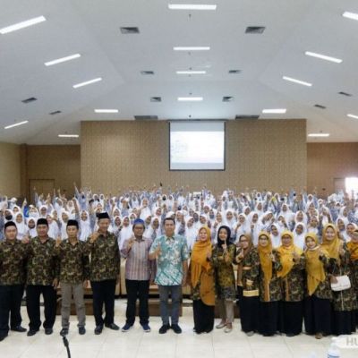 Berkunjung ke UNESA, MAN 4 Jombang Lantunkan Mars di Hadapan Jajaran Admisi