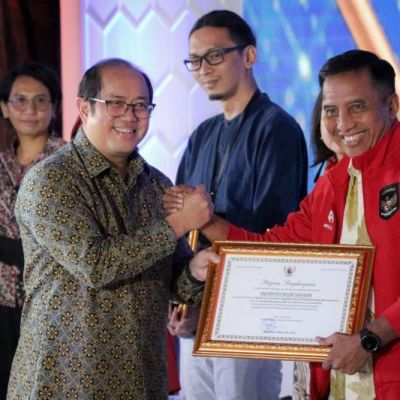 Diapresiasi Mendikbudristek Nadiem Makarim, UNESA Raih Penghargaan Kinerja Anggaran Terbaik