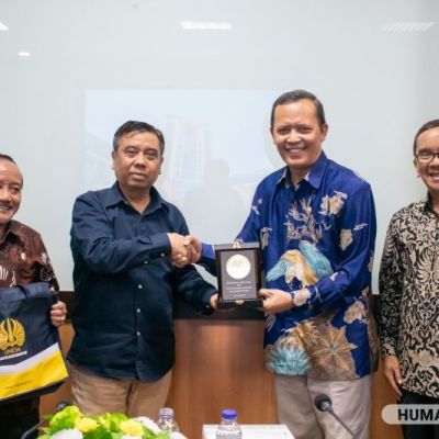 UNESA dan UIN SDG Bandung Bahas Rencana Kerja Sama Integrasi Sains dan Agama