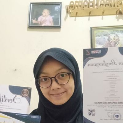 Andalkan Buku Pemberian Ayah, Mahasiswa UNESA Boyong 3 Emas