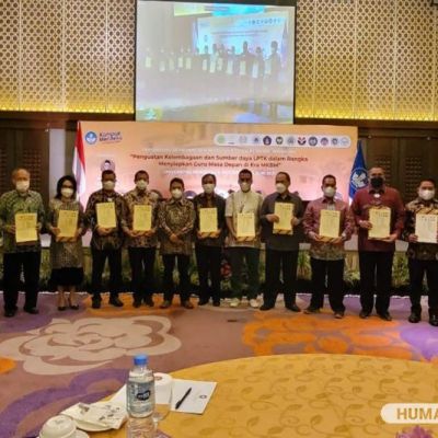 Pimpinan UNESA Bersama 11 LPTKN Teken MoU Kerja Sama Peningkatan SDM dan Kualitas Tridarma Perguruan Tinggi di Indonesia