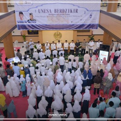 54 Tahun, Unesa Berdzikir bersama 500 Anak Yatim