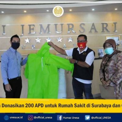 Unesa Donasikan 200 APD untuk Rumah Sakit di Surabaya dan Gresik