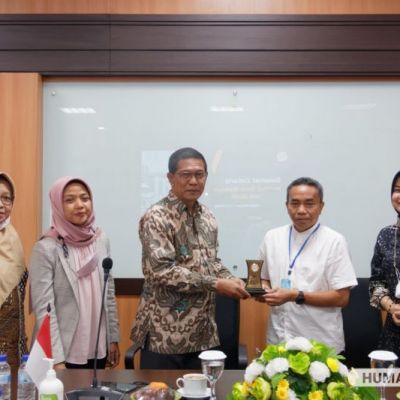 ISBI Aceh dan UNESA Sharing MBKM, Kehumasan dan Teken MoU Kerja Sama