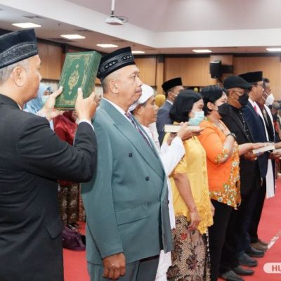 Lantik Pejabat Baru, Rektor Targetkan UNESA Masuk Peringkat 500 Dunia