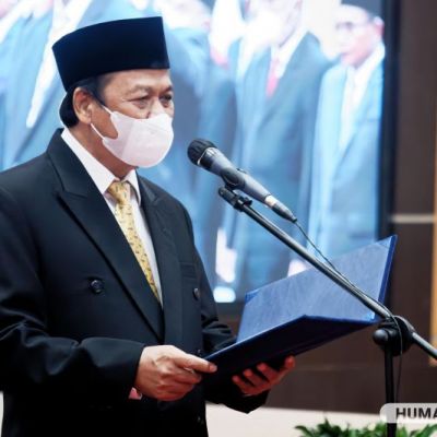 Prof Haris Ajak Sivitas Akademika Tidak Lalai dan Celaka dalam Sholat