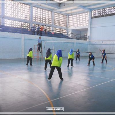 FIO Kawinkan Juara 1 Turnamen Bola Voli Dies Natalis ke-54 Unesa