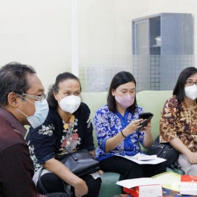 UPT Pusat Bahasa UNESA dan UPT Bahasa UPR Berbagi Pengalaman Seputar Sistem Tes Online hingga Sertifikasi