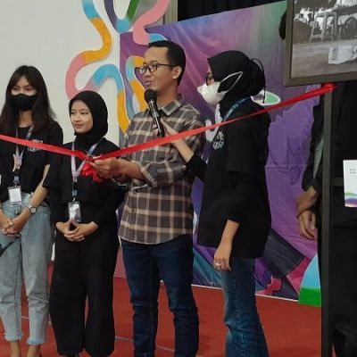 Mahasiswa DKV Ingatkan Dekadensi Moral lewat Pameran Karya Desain