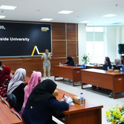 KUI Fasilitasi Mahasiswa Manfaatkan Peluang Studi di UK Bersama Delegasi Teesside University