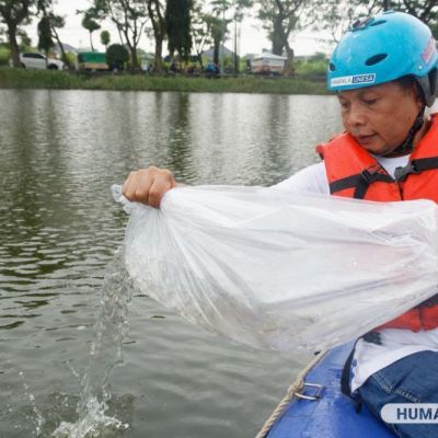 Penebaran Ribuan Bibit Ikan dan Penanaman Pohon Warnai Jambore REEI di UNESA