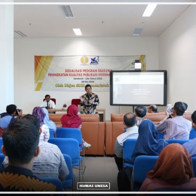 Dirjen Sumber Daya Iptek Dikti Berikan Arahan PKPI Kepada Mahasiswa S3