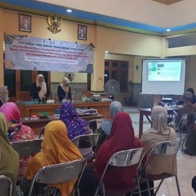 Dapat Pendanaan Ditjen Dikti, Tim PPK Ormawa HIMA Biologi Beri Pelatihan Pembuatan Minuman Sarang Burung Walet di Singopadu