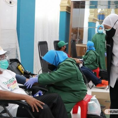 Dorong Percepatan Vaksinasi di Jawa Timur, Unesa Gelar Vaksin Massal dan Pembagian Paket Sembako Gratis