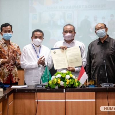 KBRI-Riyadh dan UNESA Teken MoU Pengembangan Perguruan Tinggi