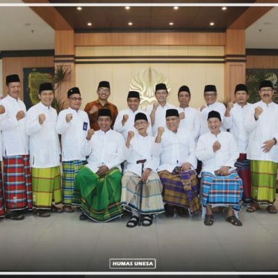 Unesa Gelar Halal Bihalal, Rektor Ajak Pimpinan Gunakan Sarung dan Baju Koko