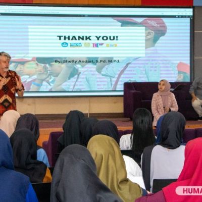 Strategi Internasionalisasi Manajemen Pendidikan Teaching Collaboration bersama Pakar dari Australia
