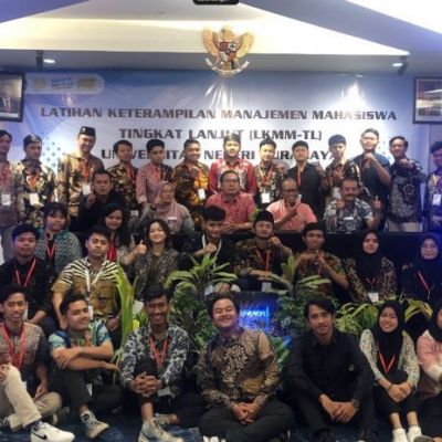 Cara Direktorat Mawal UNESA Perkuat Jiwa Kepemimpinan Mahasiswa lewat LKMM-TL