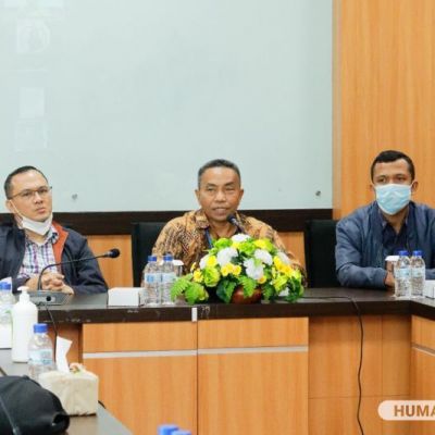 UNESA Bahas Evaluasi IKU PTN bersama Tim Kemendikbudristek