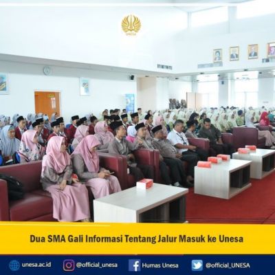 Dua SMA Gali Informasi Tentang Jalur Masuk ke Unesa